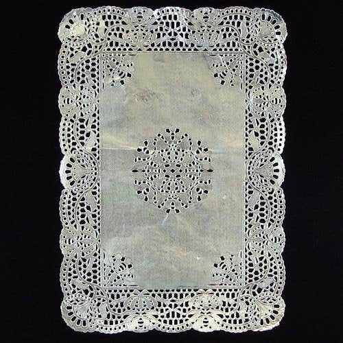 10 In. x 14.5 In. Silver Foil Doilies | 32 Count