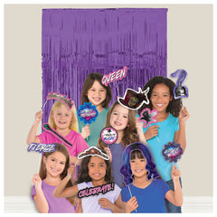 Disney Descendants, Plastic Fringe Scene Setter, Photo Booth Props, Purple, 36-inch, 20-pk
