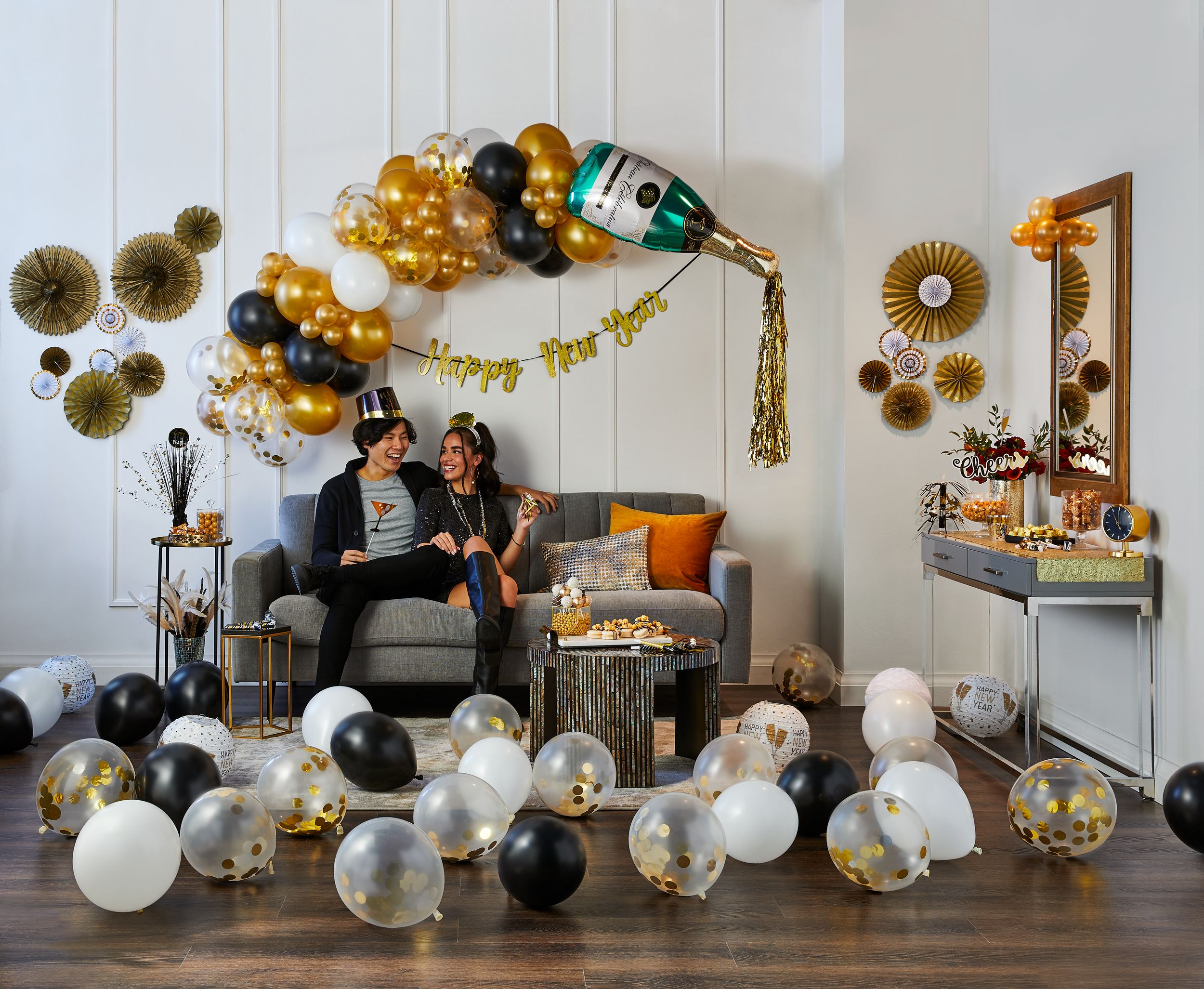 Black, Gold, & Silver New Year's Photo Booth Kit, 21-pc