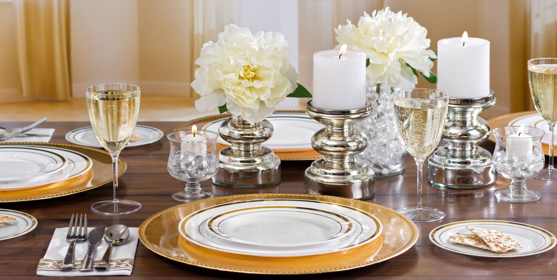 Round Bordered Plastic Reusable Dessert Plates, 6 inch, 8-pk