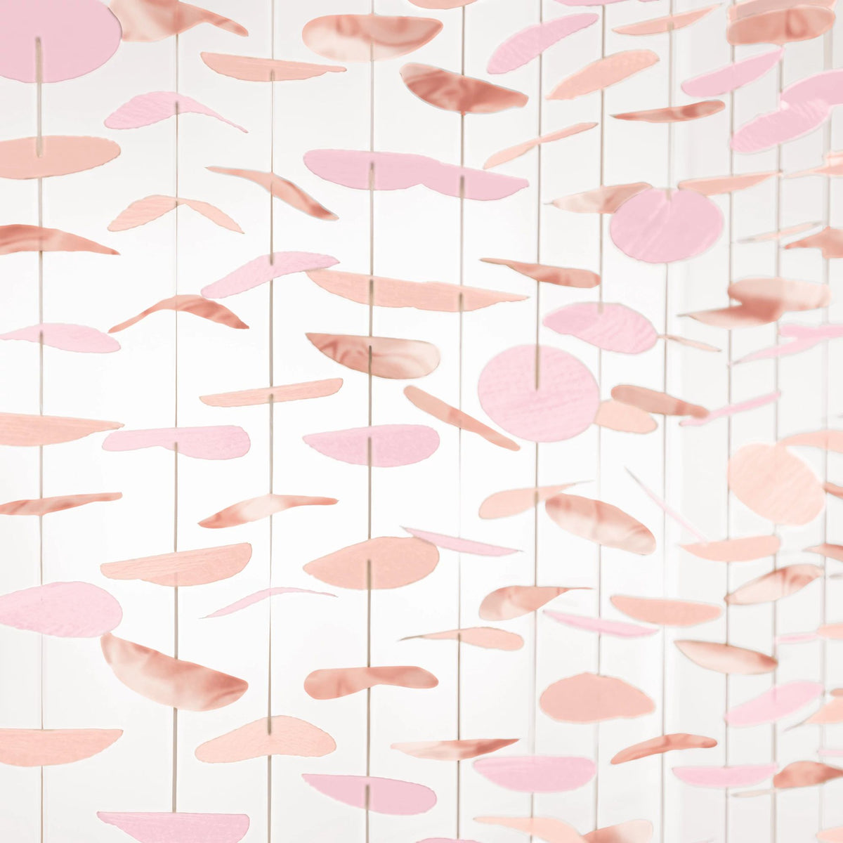 Rose Gold Tissue Circle Backdrop, 11 inch