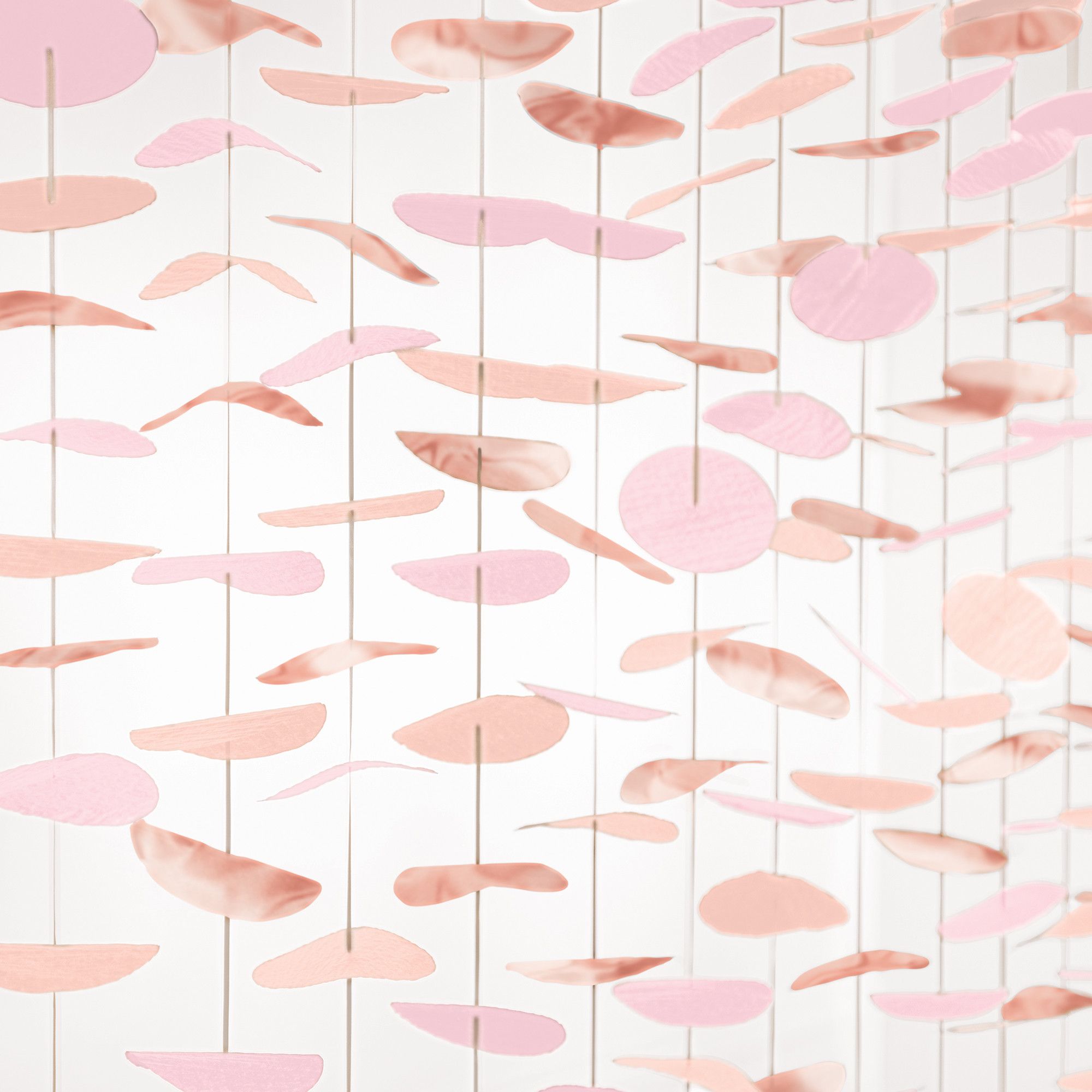 Rose Gold Tissue Circle Backdrop, 11 inch