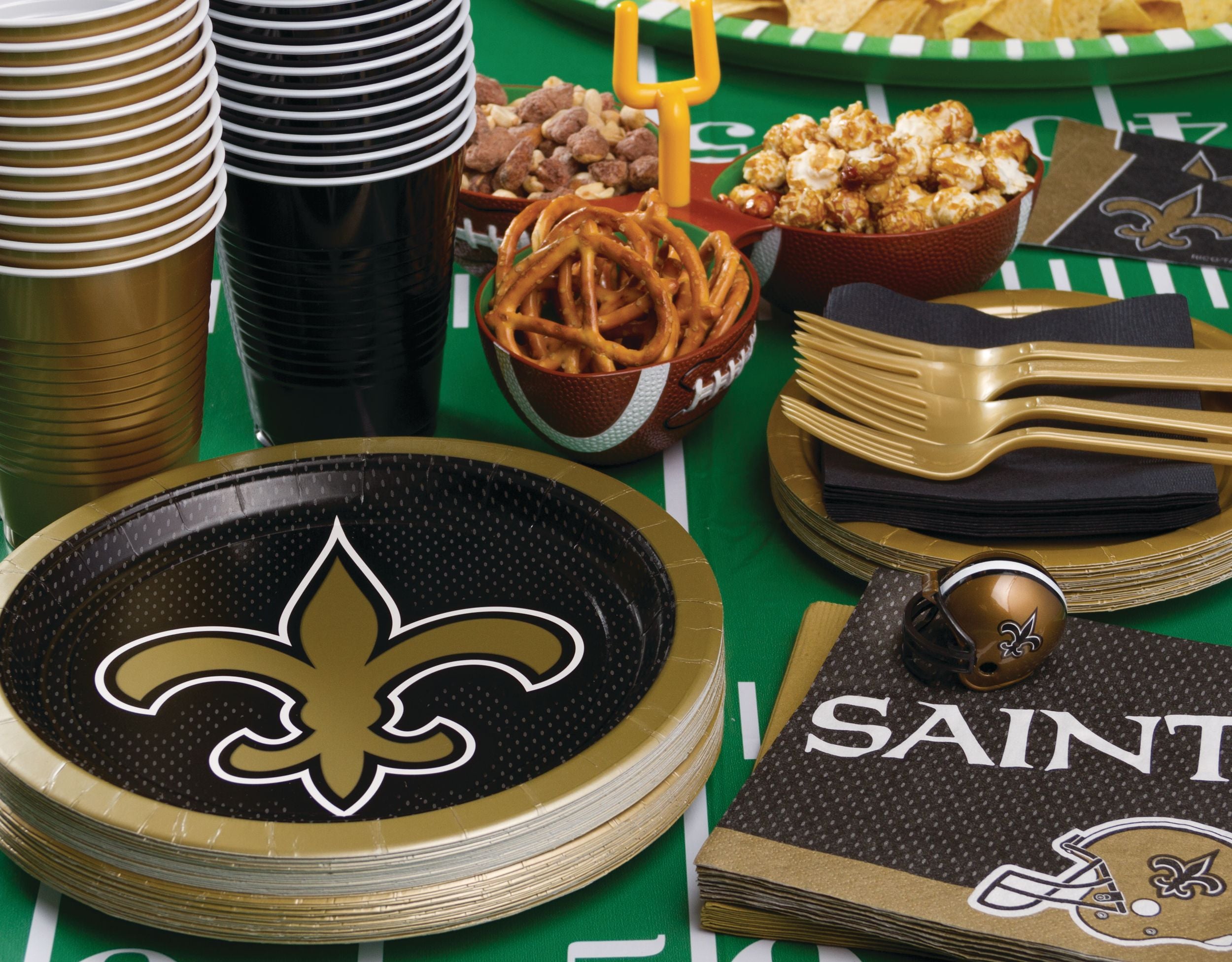 9-inch New Orleans Saints Lunch Paper Plates, 18-pk