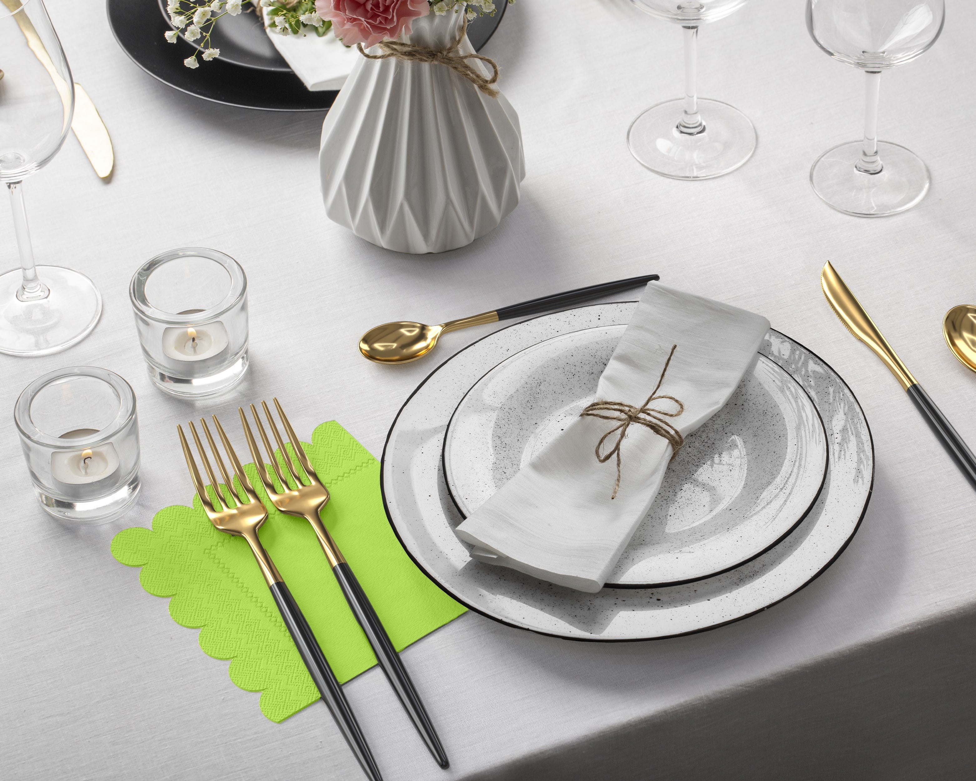 Lime Green Scallop Beverage Napkins | 100 Count