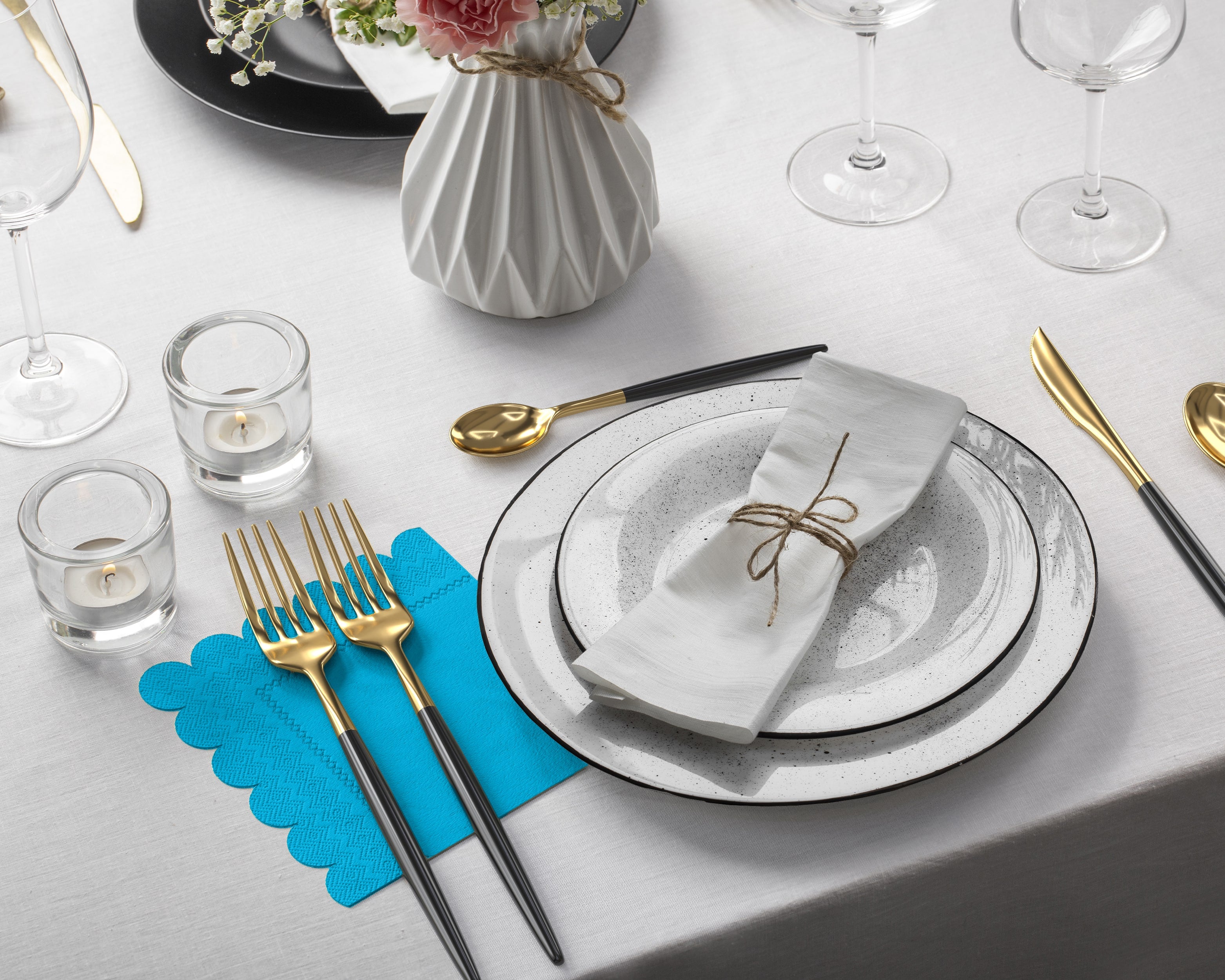 Turquoise Scallop Beverage Napkins | 100 Count