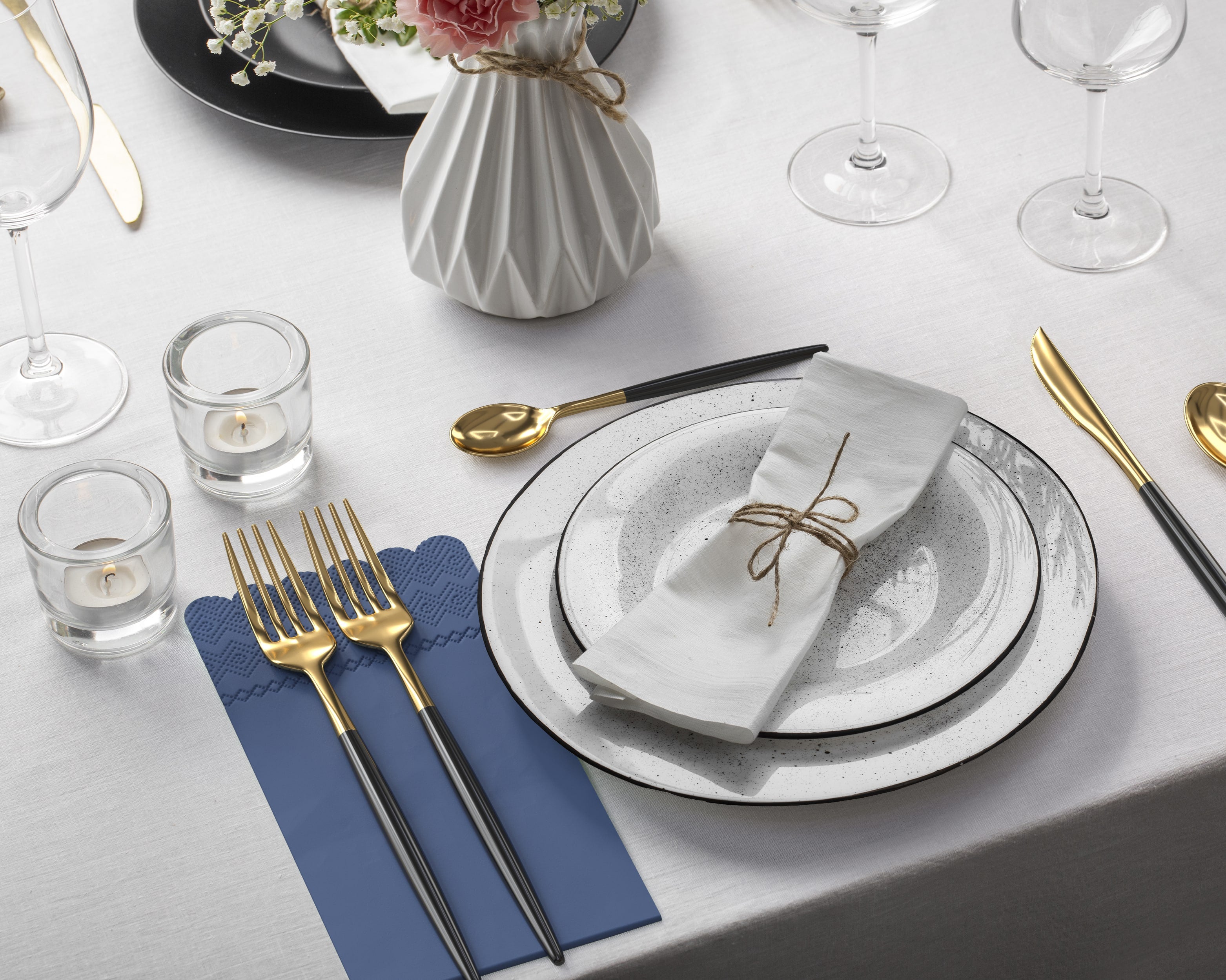 3 Ply China Blue Scalloped Dinner Napkins | 100 Count