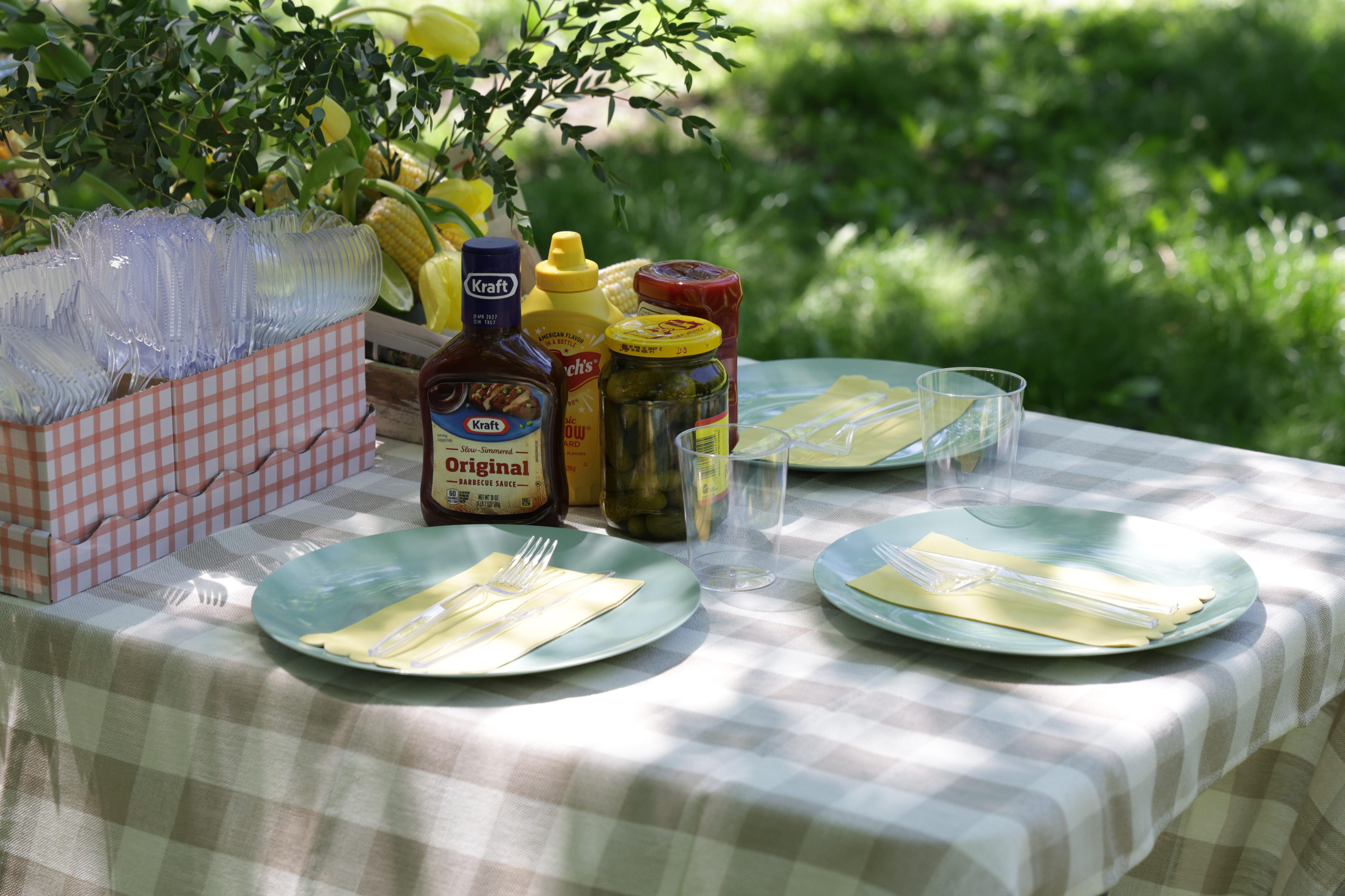 Service for 20 | Barbecue à la Garden