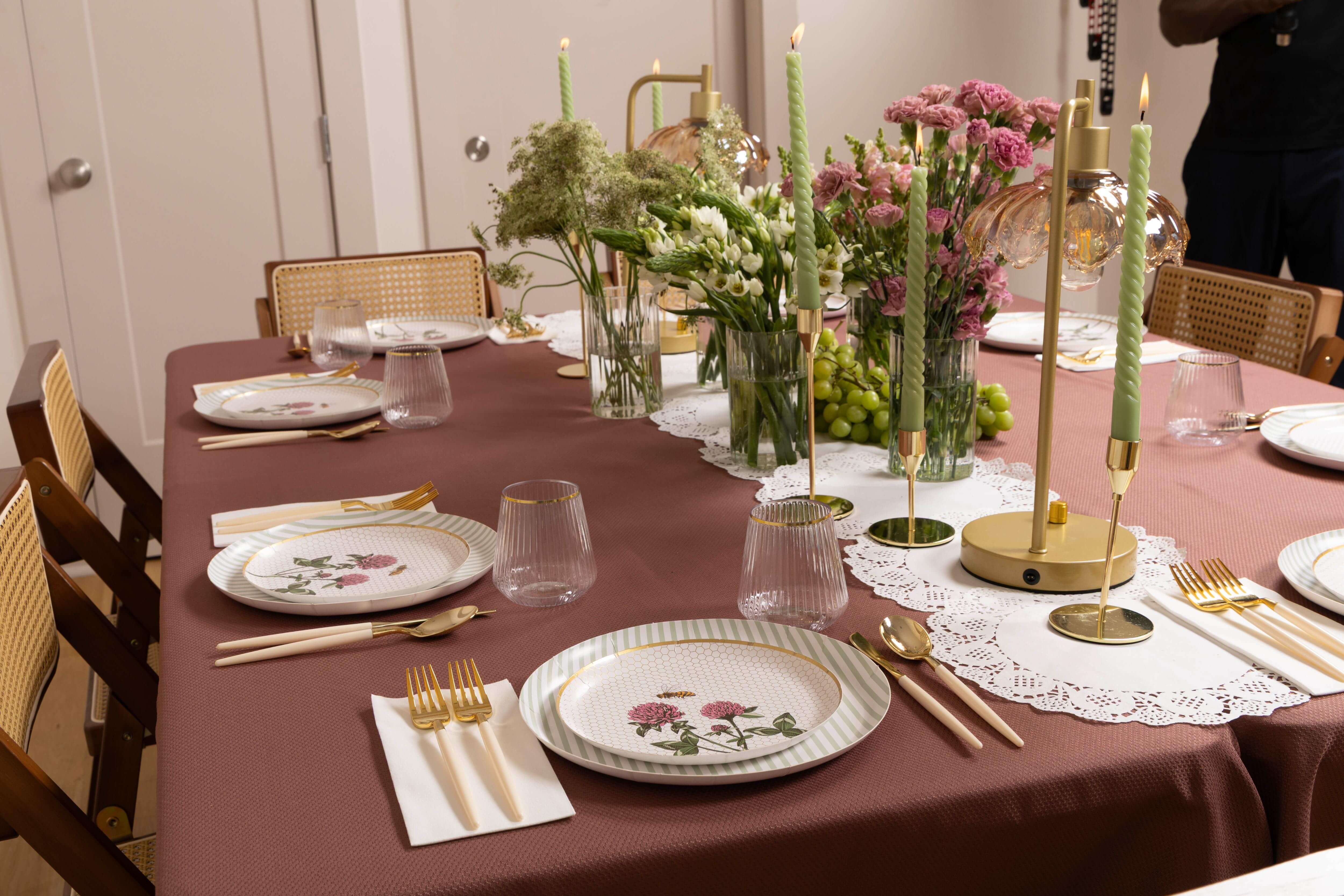 Service for 16 | Bee & Bloom