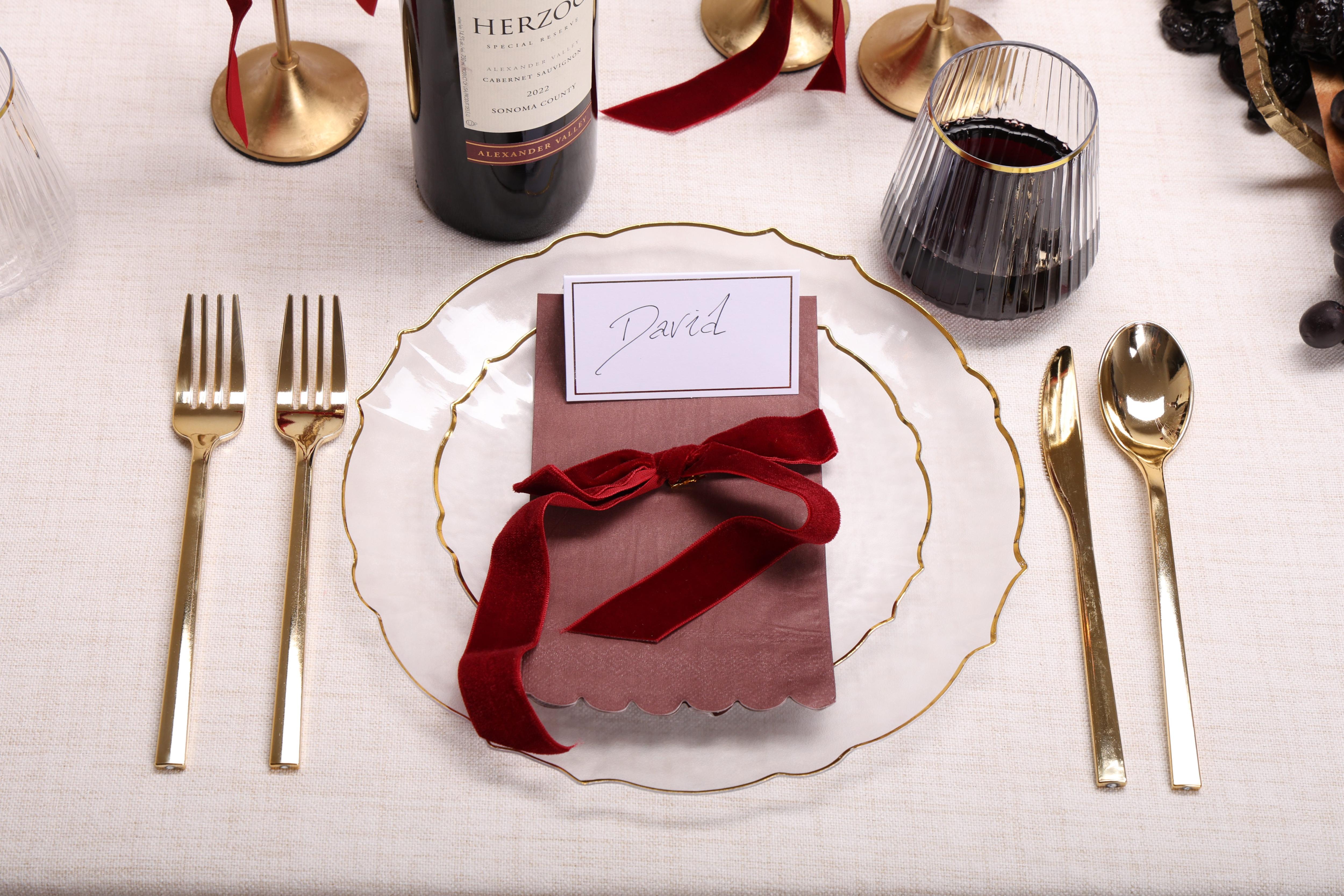 700 Piece Clear/Gold Petal Combo Set | Serves 100 Guests
