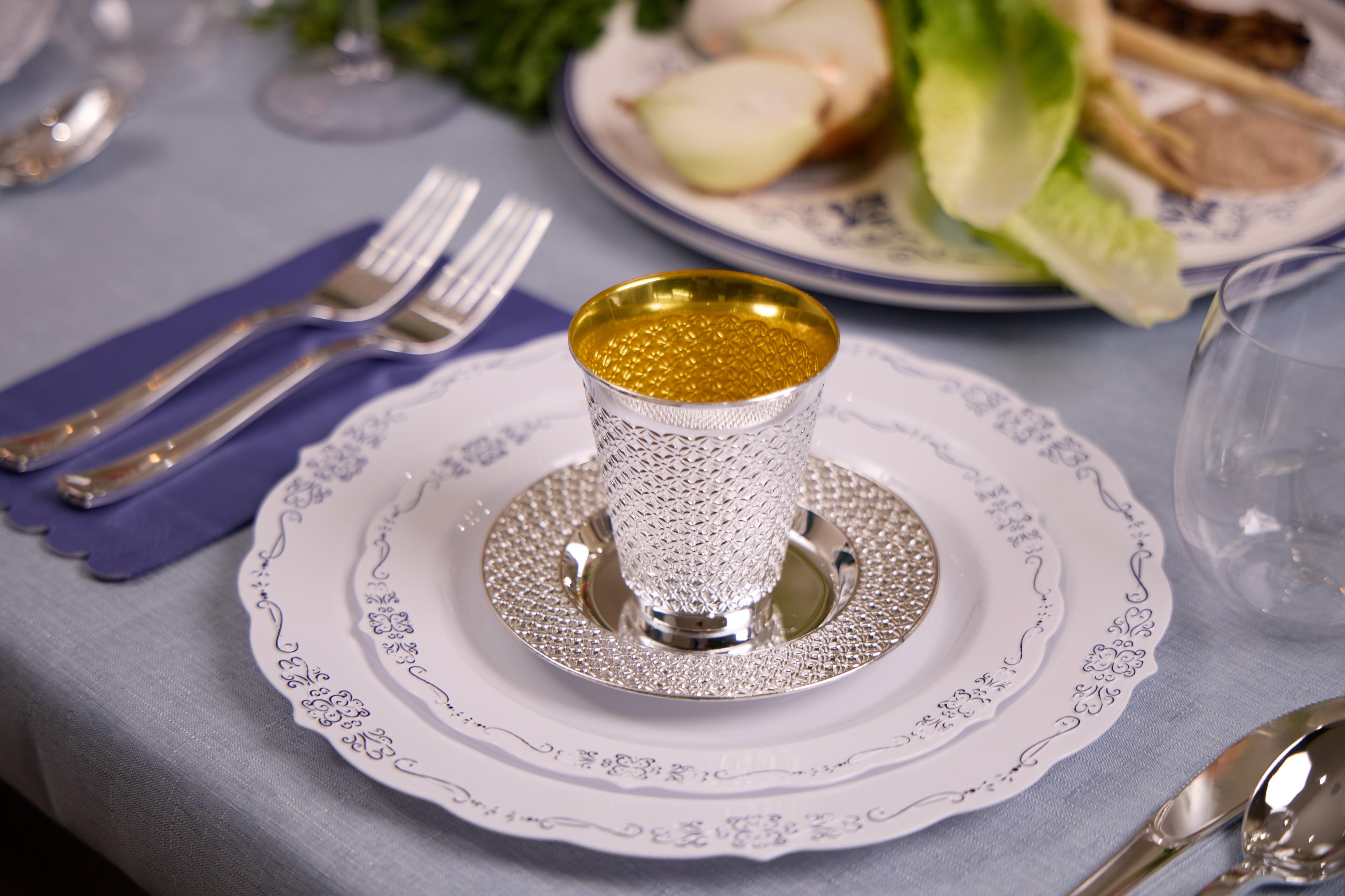 420 Piece White/Navy Victorian Combo Set | Serves 60 Guests