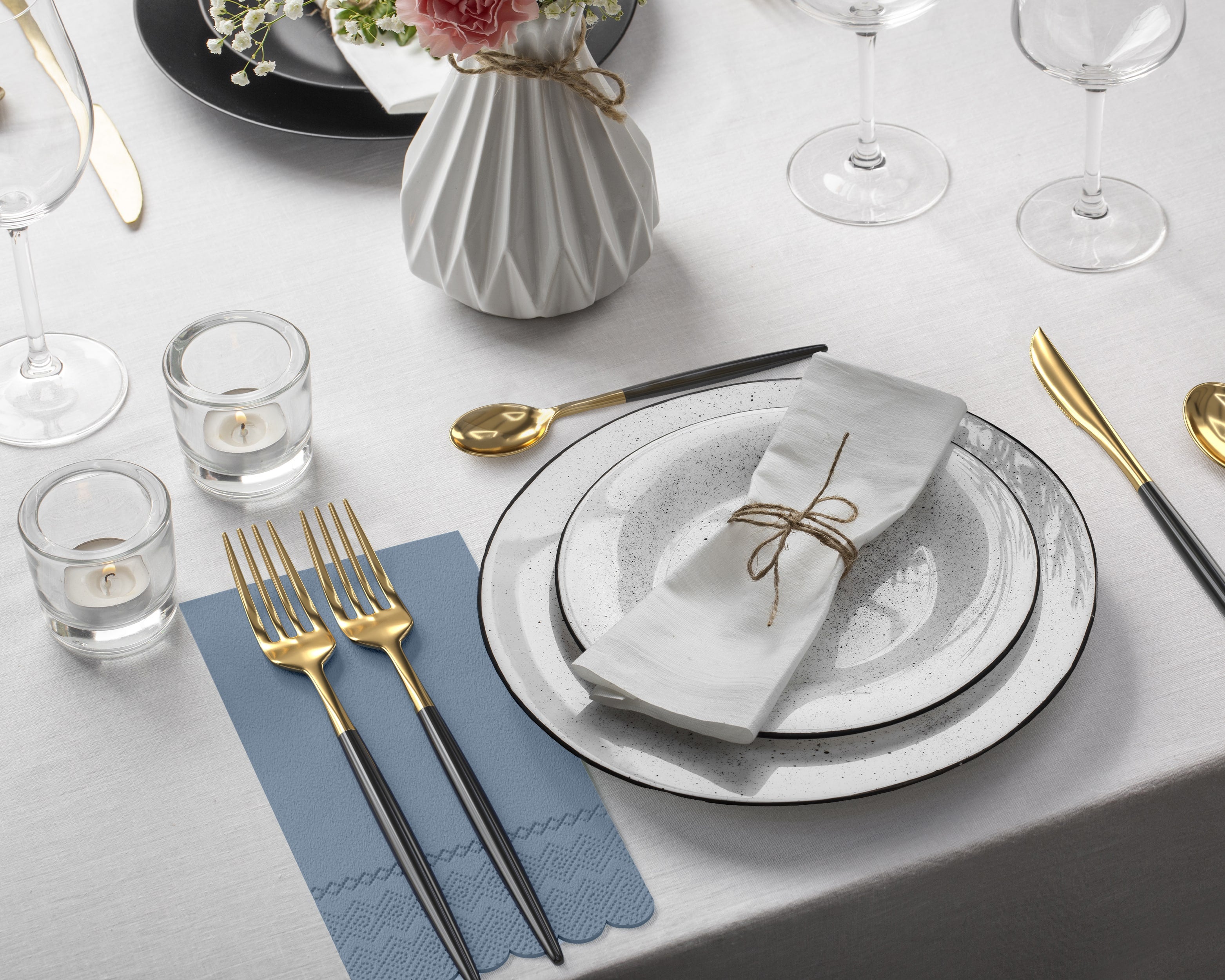 3 Ply China Blue Scalloped Dinner Napkins | 100 Count