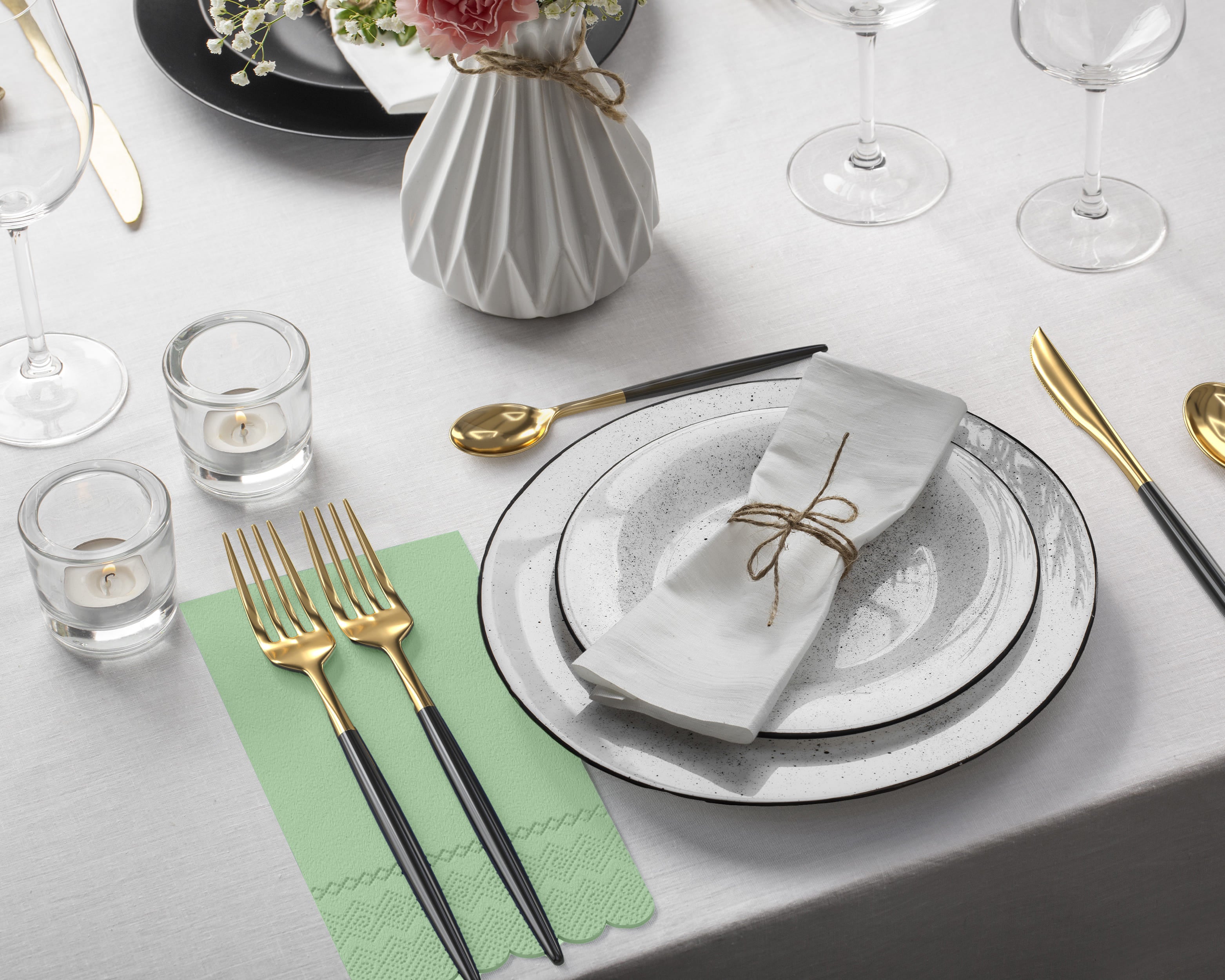 3 Ply Pistachio Green Scalloped Dinner Napkins | 800 Count