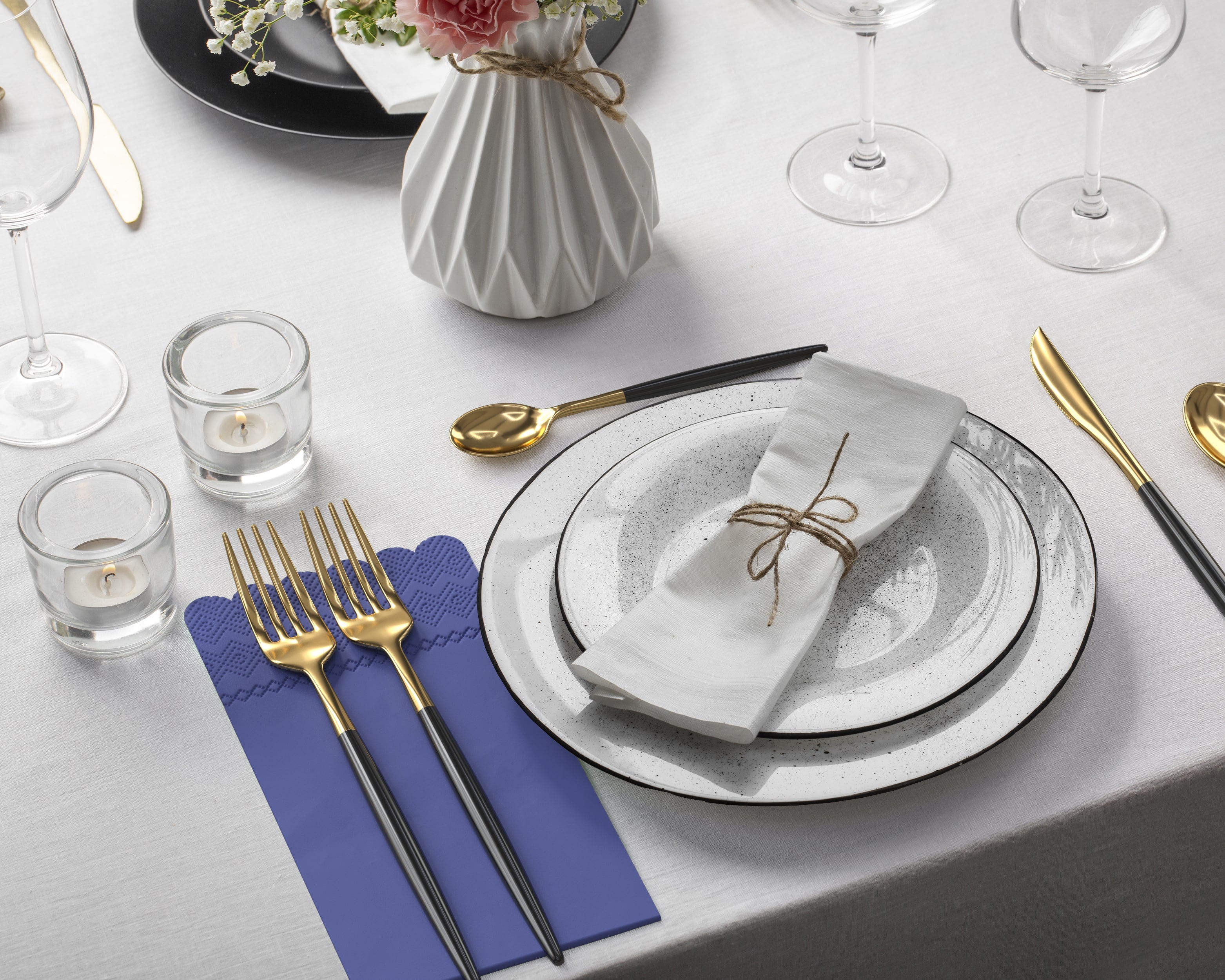 3 Ply Periwinkle Scalloped Dinner Napkins | 100 Count